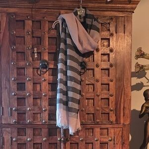 Striped Scarf Wrap in Gray and Light Pink